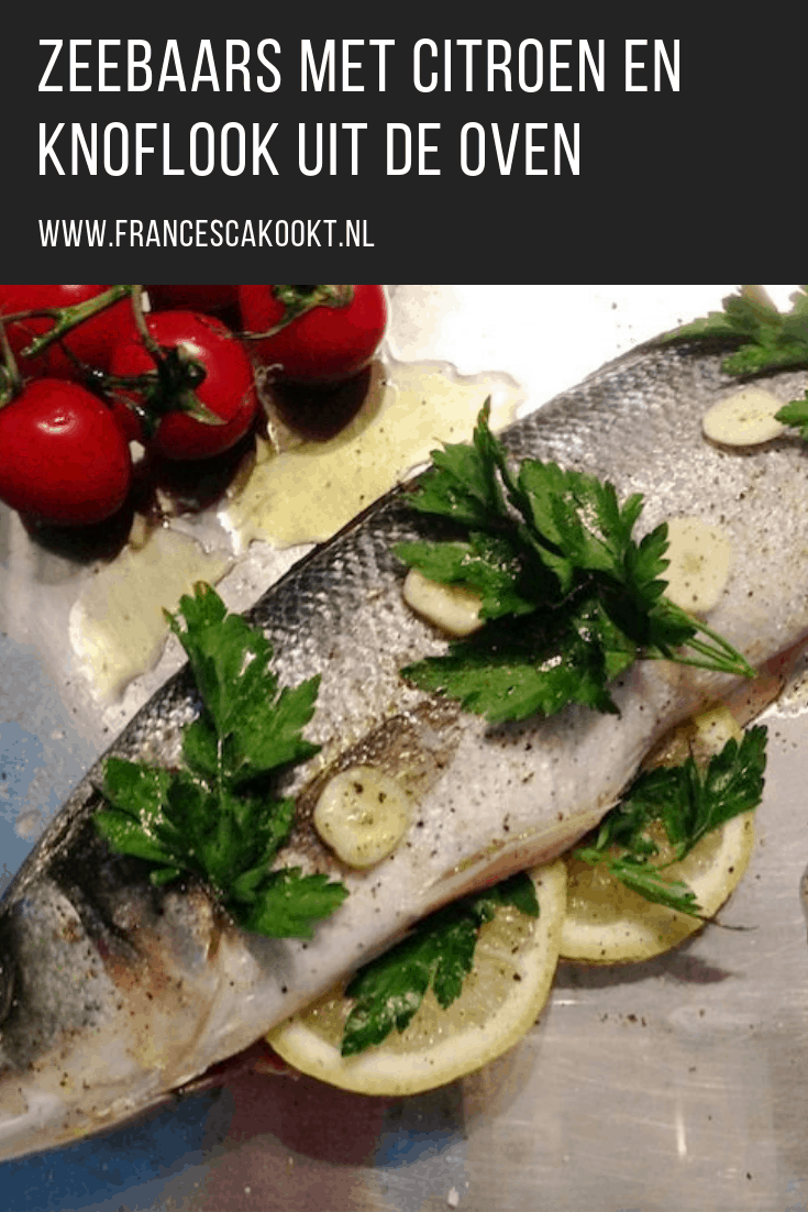 Dit recept van zeebaars met citroen en knoflook uit de oven is een van de makkelijkste recepten om zeebaars te bereiden. #zeebaars #vis