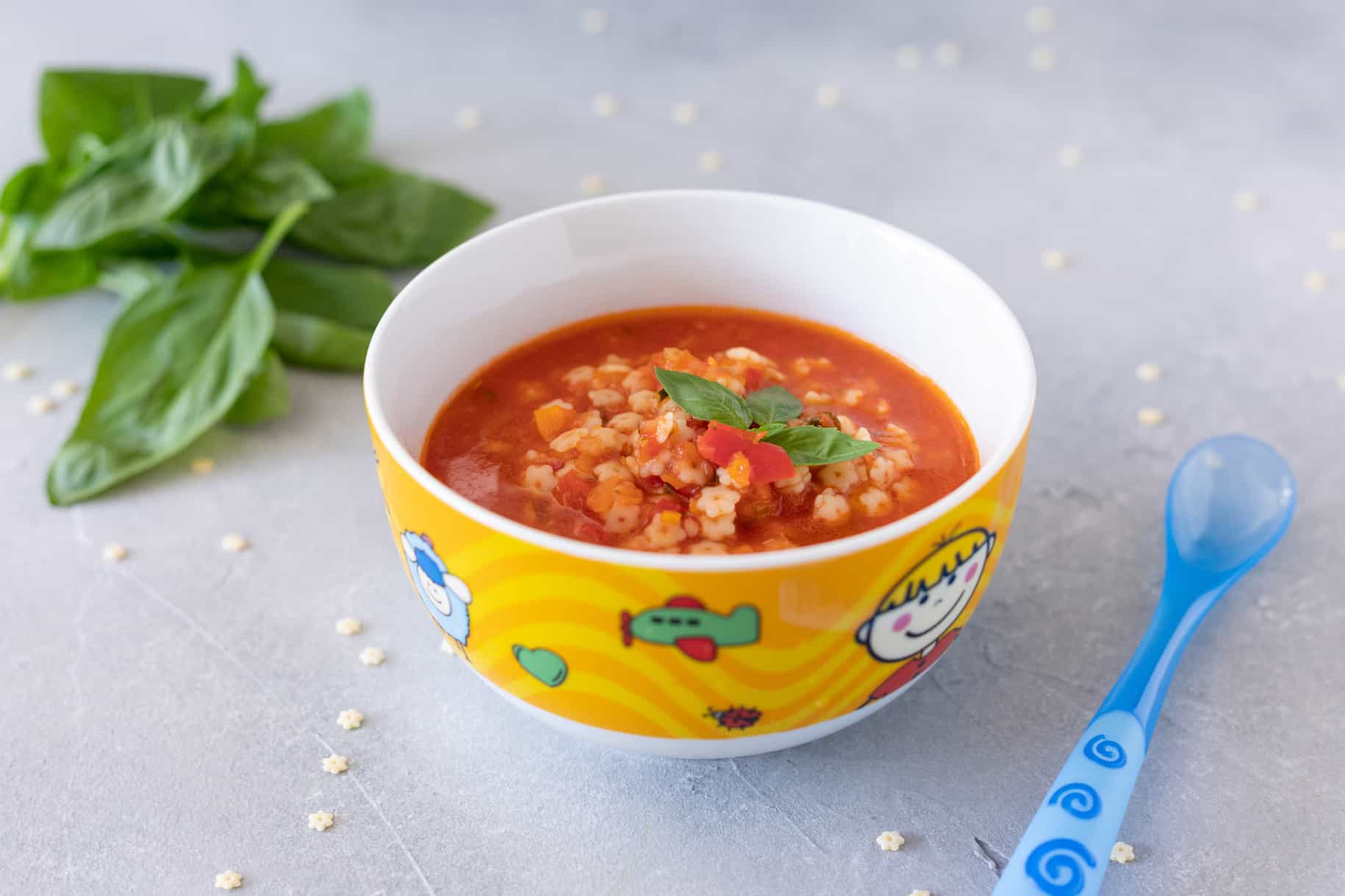 Minestrone babyhapje met mini sterretjes pasta