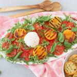 caprese salade met tomaat perzik en burrata 1 4