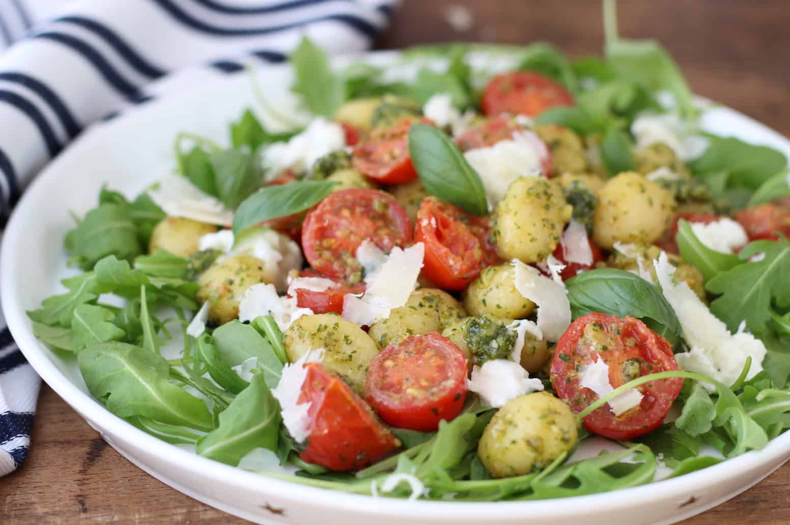 Gnocchi met pesto, tomaat en mozzarella Francesca Kookt