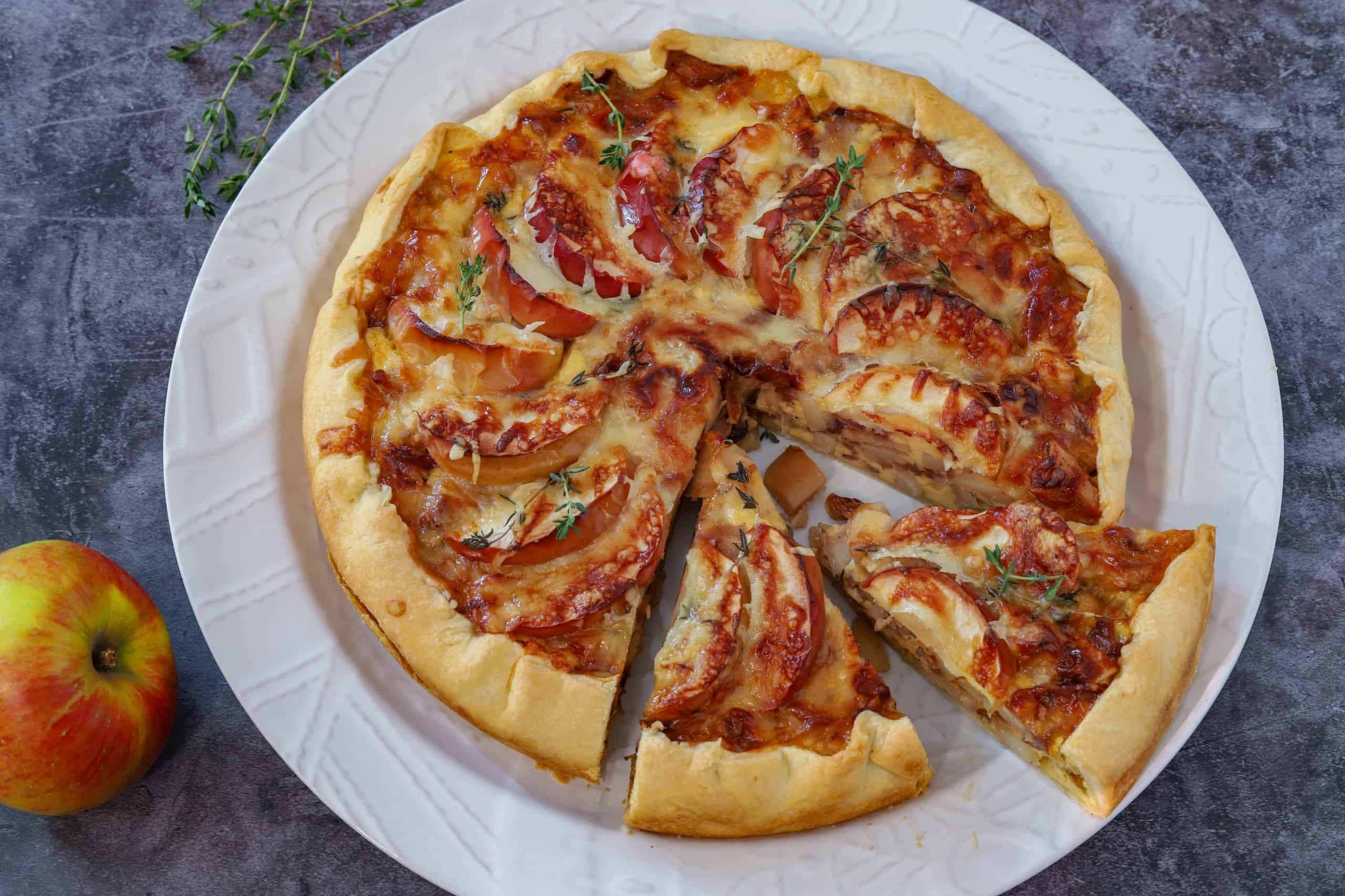 Hartige taart met pastinaak, appel en Gruyère
