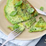 luchtige omelet met spinazie en belegen kaas 1 2