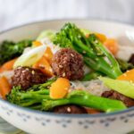 noedels met bimi broccoli en ketjapballetjes 3 1