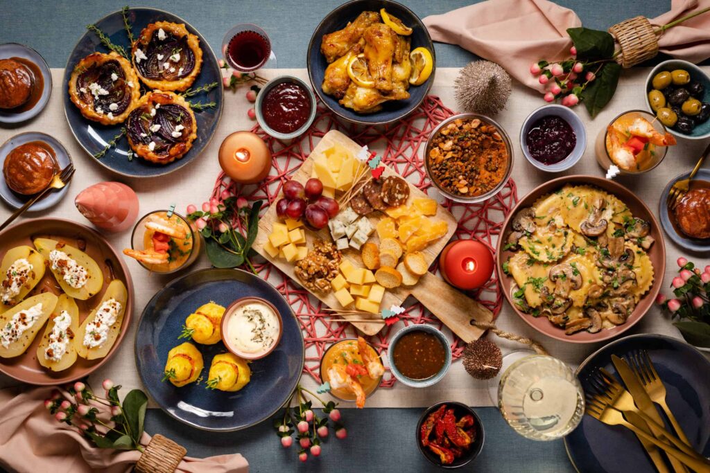 https://www.francescakookt.nl/wp-content/uploads/2022/05/tapas-kerstmenu-kerstdiner-met-kleine-hapjes-1-1024x683.jpg?utm_source=chatgpt.com