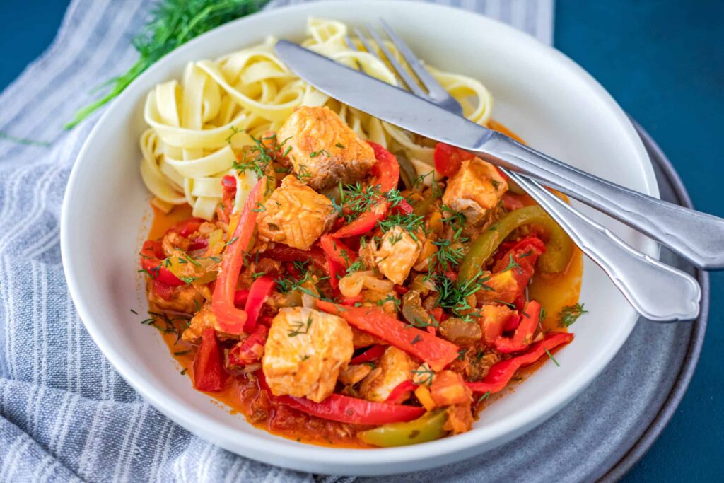 vispotje met zalm tonijn en tagliatelle 1 3