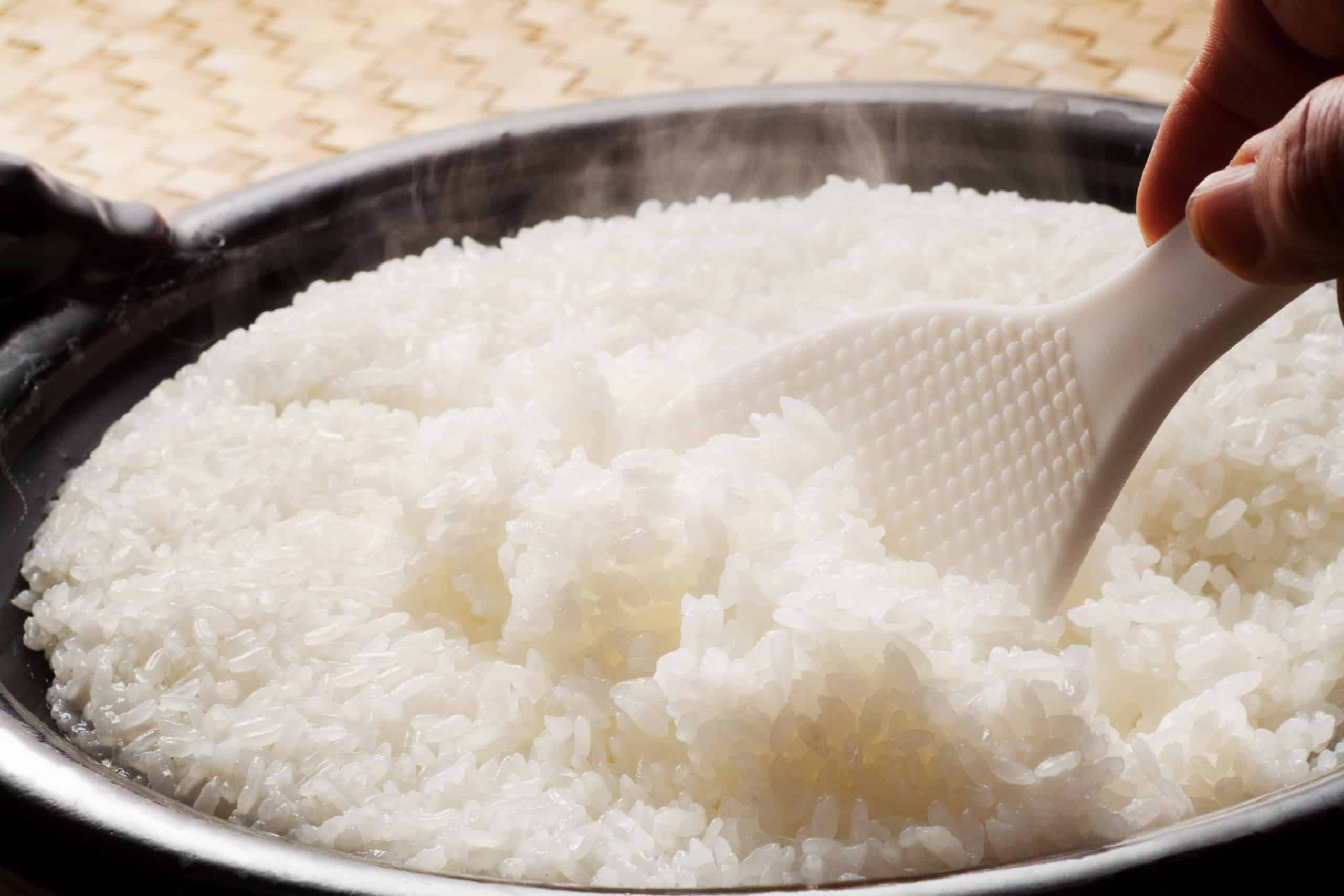 Zo verspil je nooit meer gekookte rijst -