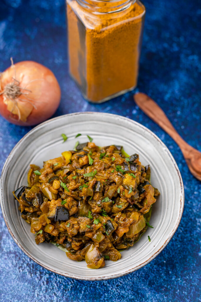 Gesmoorde aubergine met masala en ui Francesca Kookt