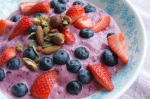 Francesca-Kookt_frozen-yoghurt-als-ontbijt_1_uitgelicht-680x450