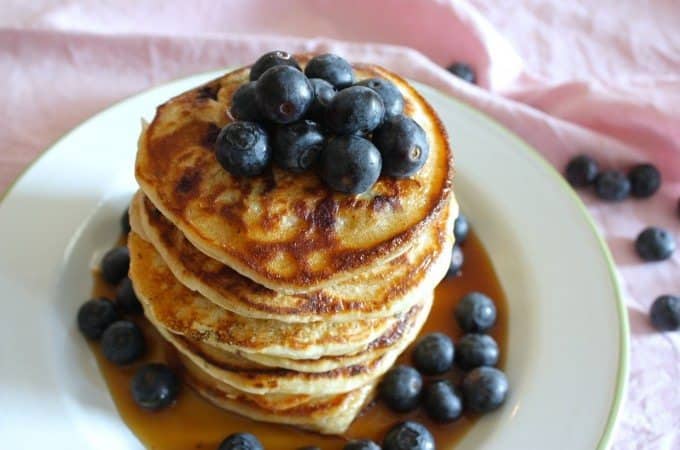 Francesca-Kookt_ricotta-pancakes-met-blauwe-bessen_1_uitgelicht-680x450