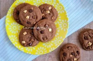 triple-chocolate-chip-cookies-2a